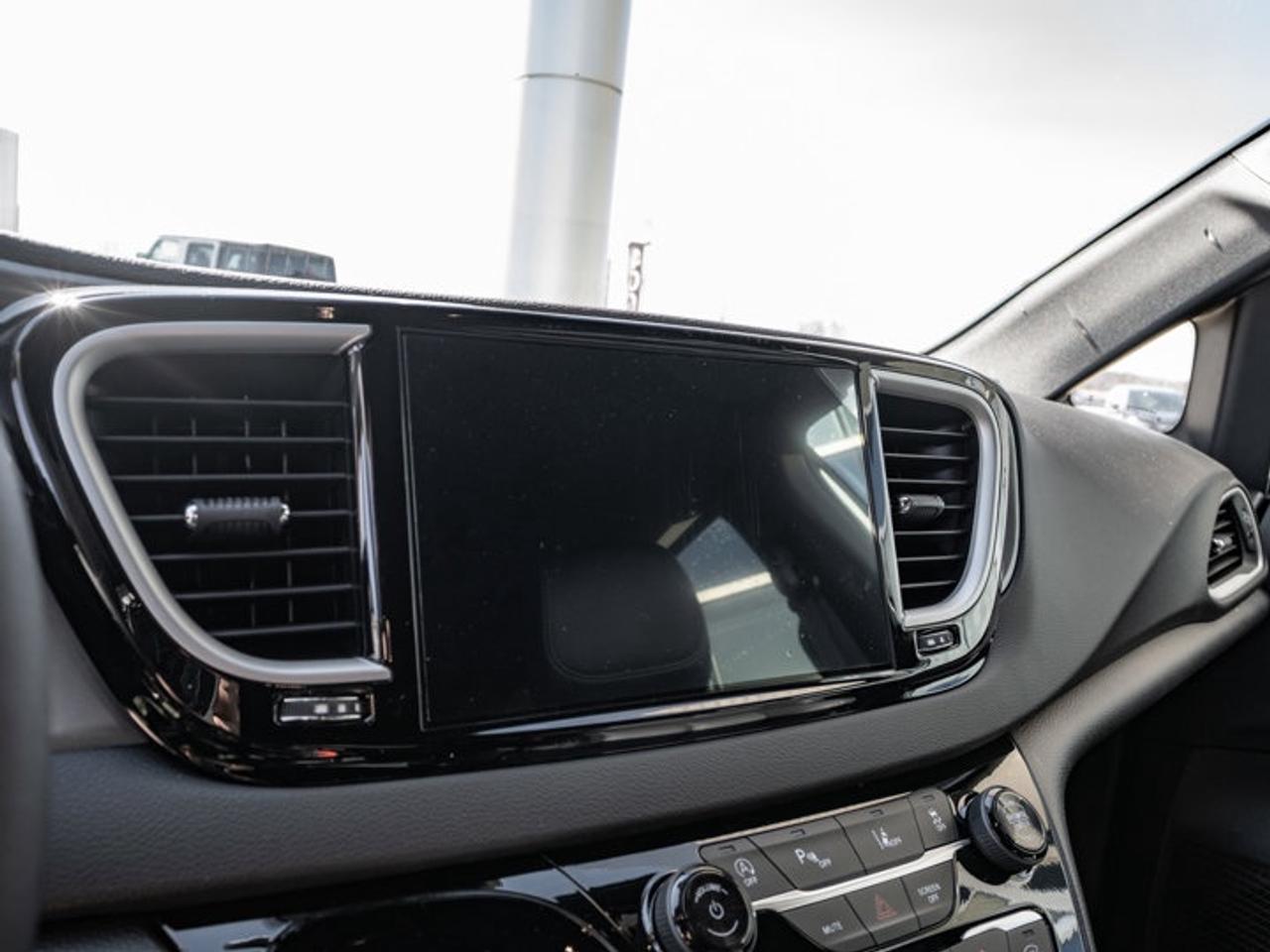 2026 Dodge Grand Caravan SXT Photo