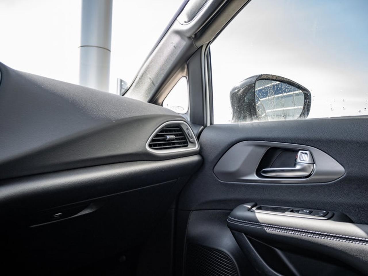 2026 Dodge Grand Caravan SXT Photo