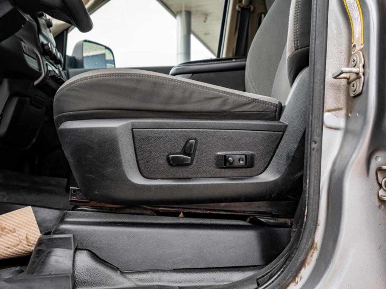 2019 RAM 3500 Big Horn Photo