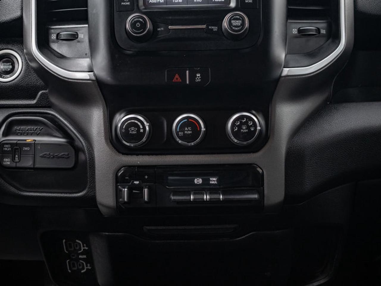 2019 RAM 3500 Big Horn Photo