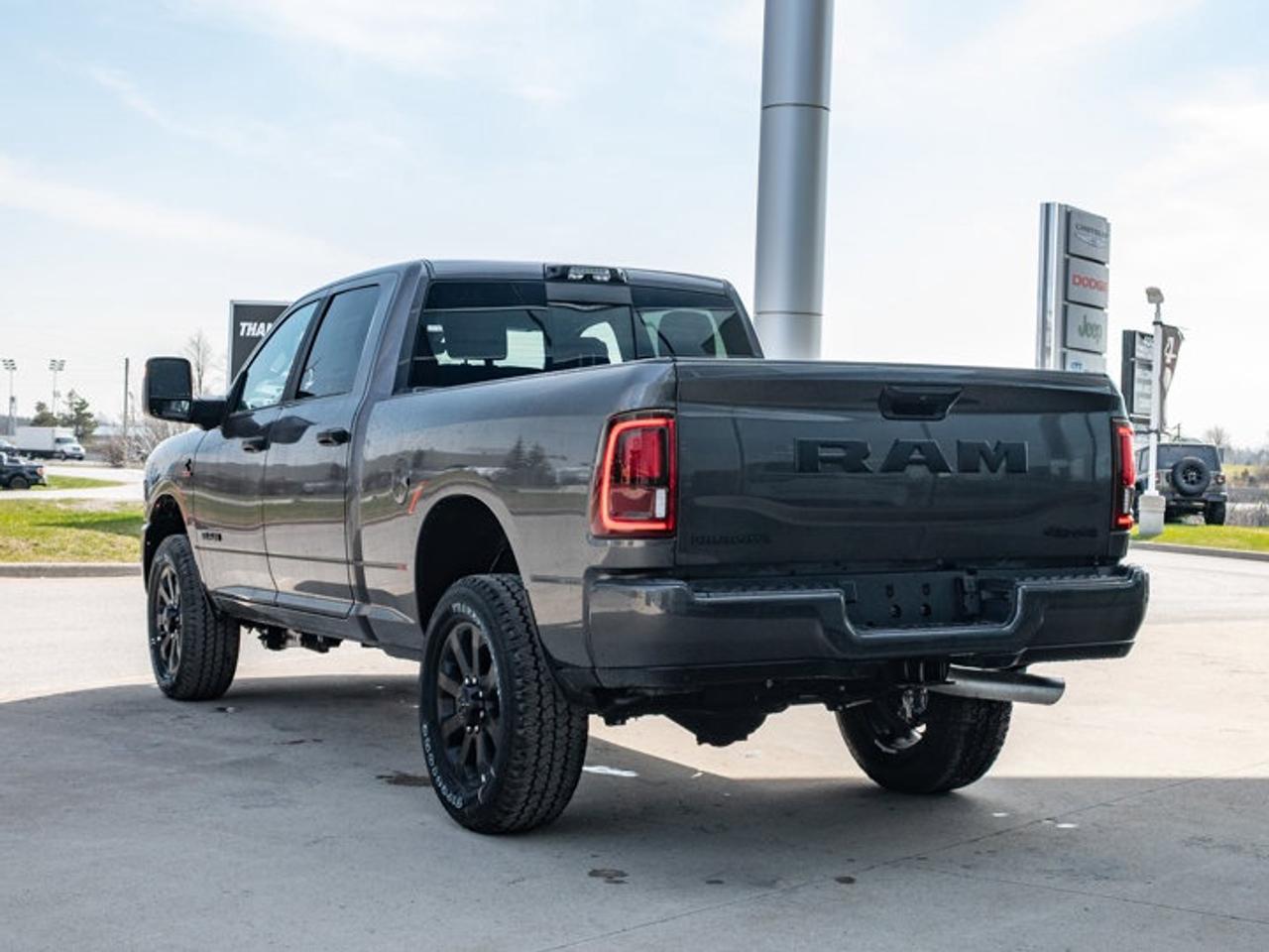 2025 RAM 2500 Big Horn Photo4