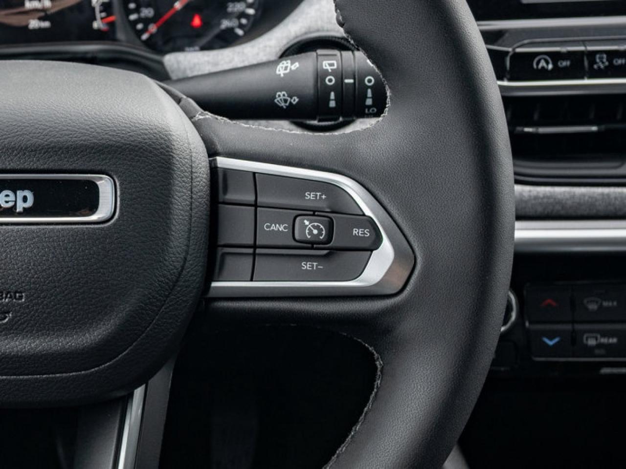 2025 Jeep Compass NORTH Photo