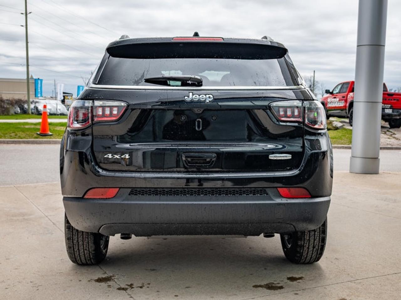 2025 Jeep Compass NORTH Photo