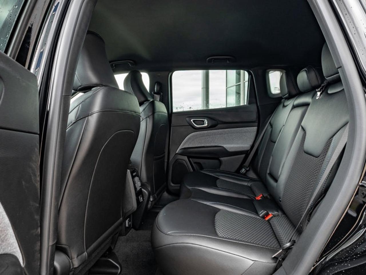 2025 Jeep Compass NORTH Photo