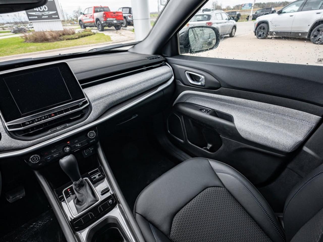 2025 Jeep Compass NORTH Photo