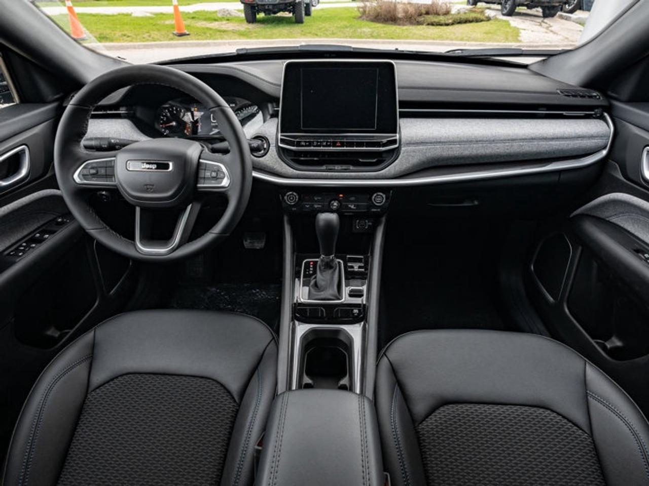 2025 Jeep Compass NORTH Photo