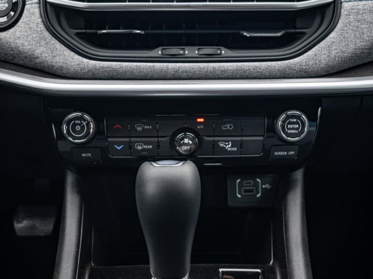 2025 Jeep Compass NORTH Photo