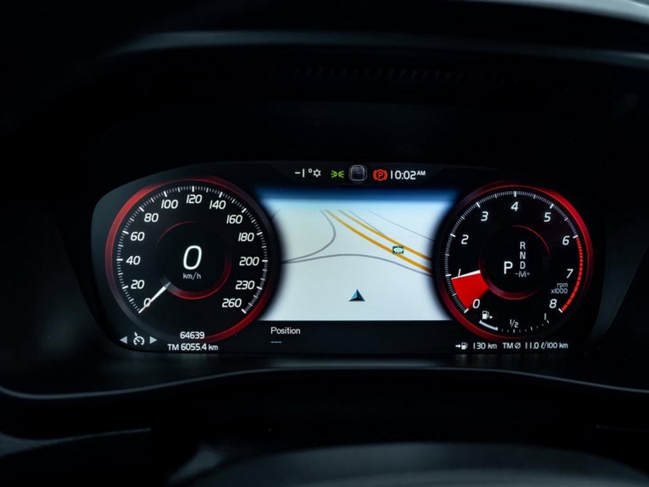 2021 Volvo XC40 Momentum Photo3