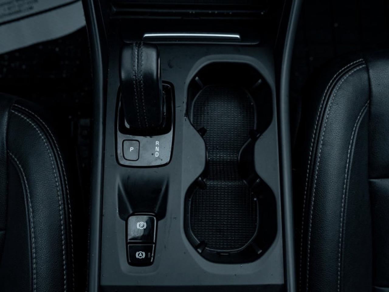 2021 Volvo XC40 Momentum Photo