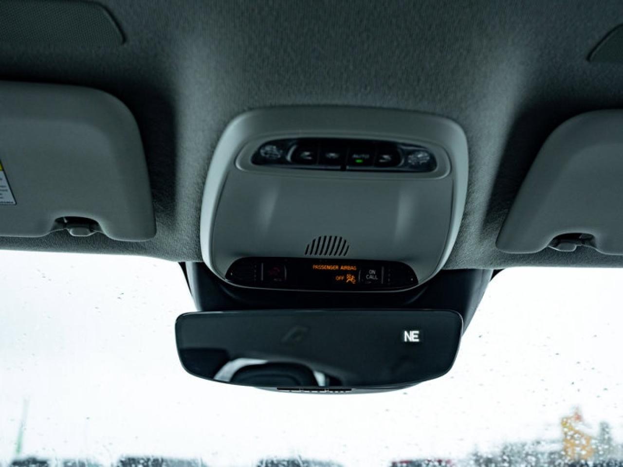 2021 Volvo XC40 Momentum Photo