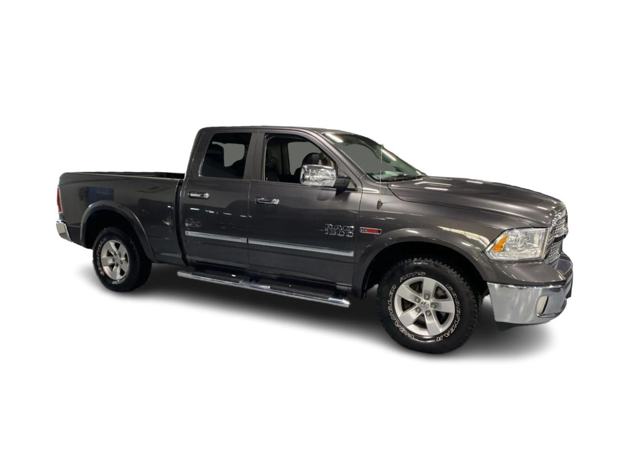 2016 RAM 1500 4WD Quad Cab 140.5" Laramie DIESEL Photo3