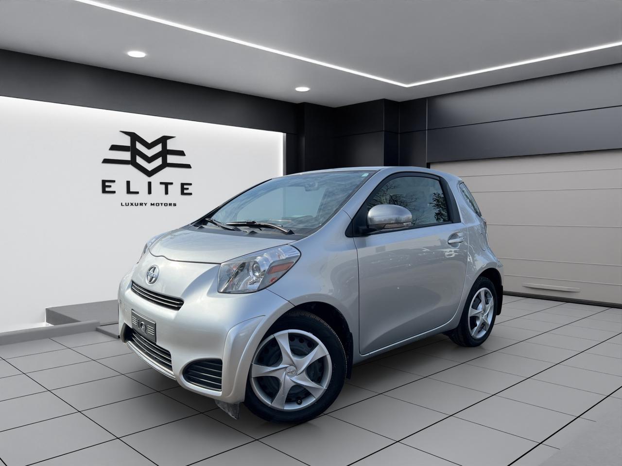 2015 Scion iQ HB - 3,000KMS ONLY - LOW LOW KMS !!! Photo2