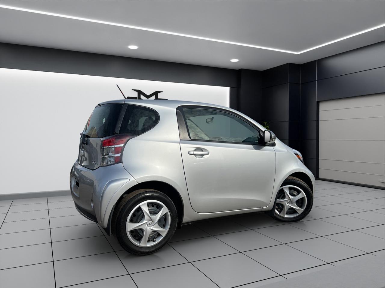 2015 Scion iQ HB - 3,000KMS ONLY - LOW LOW KMS !!! Photo