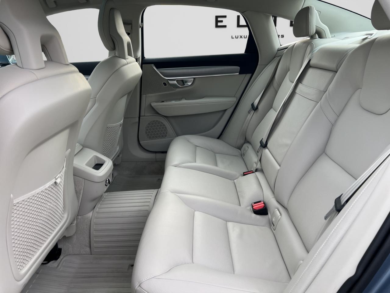 2017 Volvo S90 T6 Momentum Pkg - Navigation - Leather - Sunroof !!! Photo