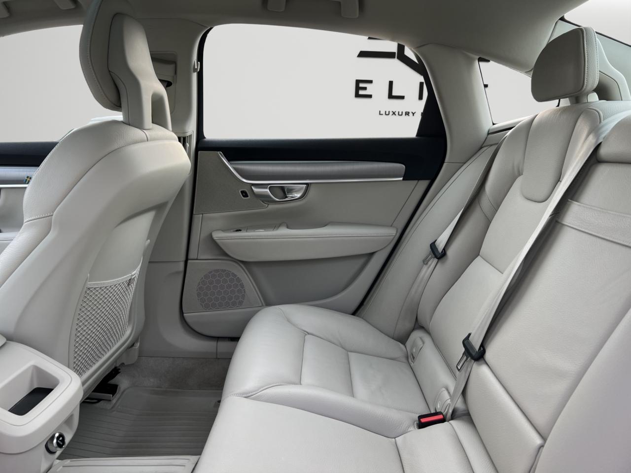 2017 Volvo S90 T6 Momentum Pkg - Navigation - Leather - Sunroof !!! Photo