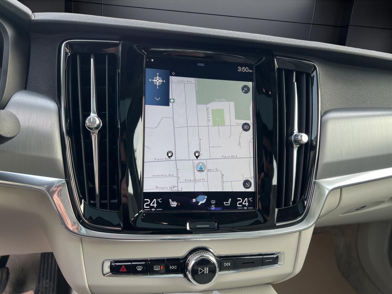 2017 Volvo S90 T6 Momentum Pkg - Navigation - Leather - Sunroof !!! Photo