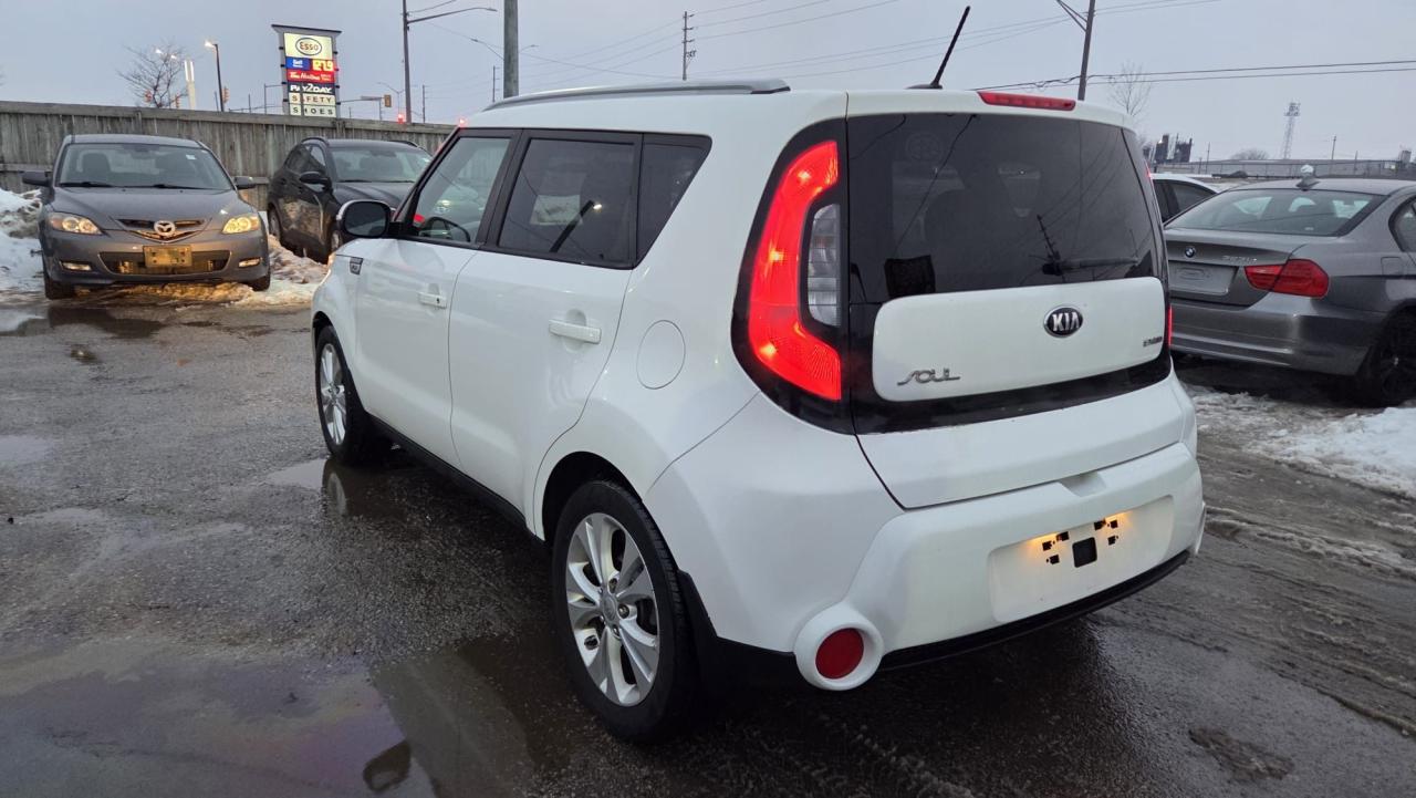 2015 Kia Soul EX, HATCH, AUTO, 4 CYL, ALLOYS, CERTIFIED Photo