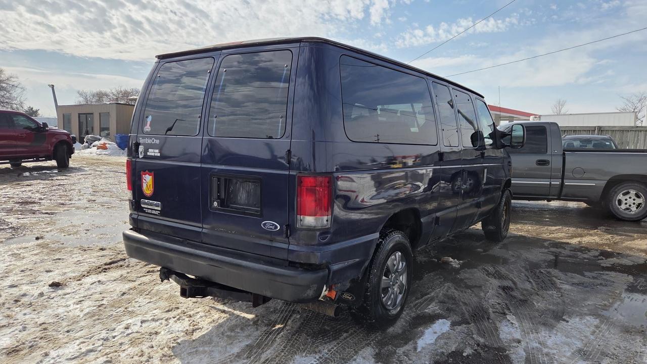 2006 Ford Econoline XL, V8, 5 PASSENGER, CARGO VAN, AS IS SPECIAL Photo