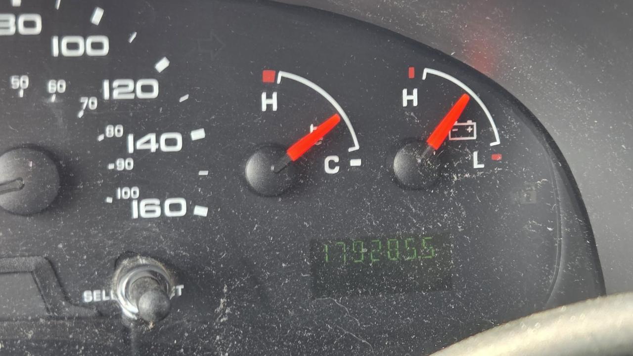2006 Ford Econoline XL, V8, 5 PASSENGER, CARGO VAN, AS IS SPECIAL Photo