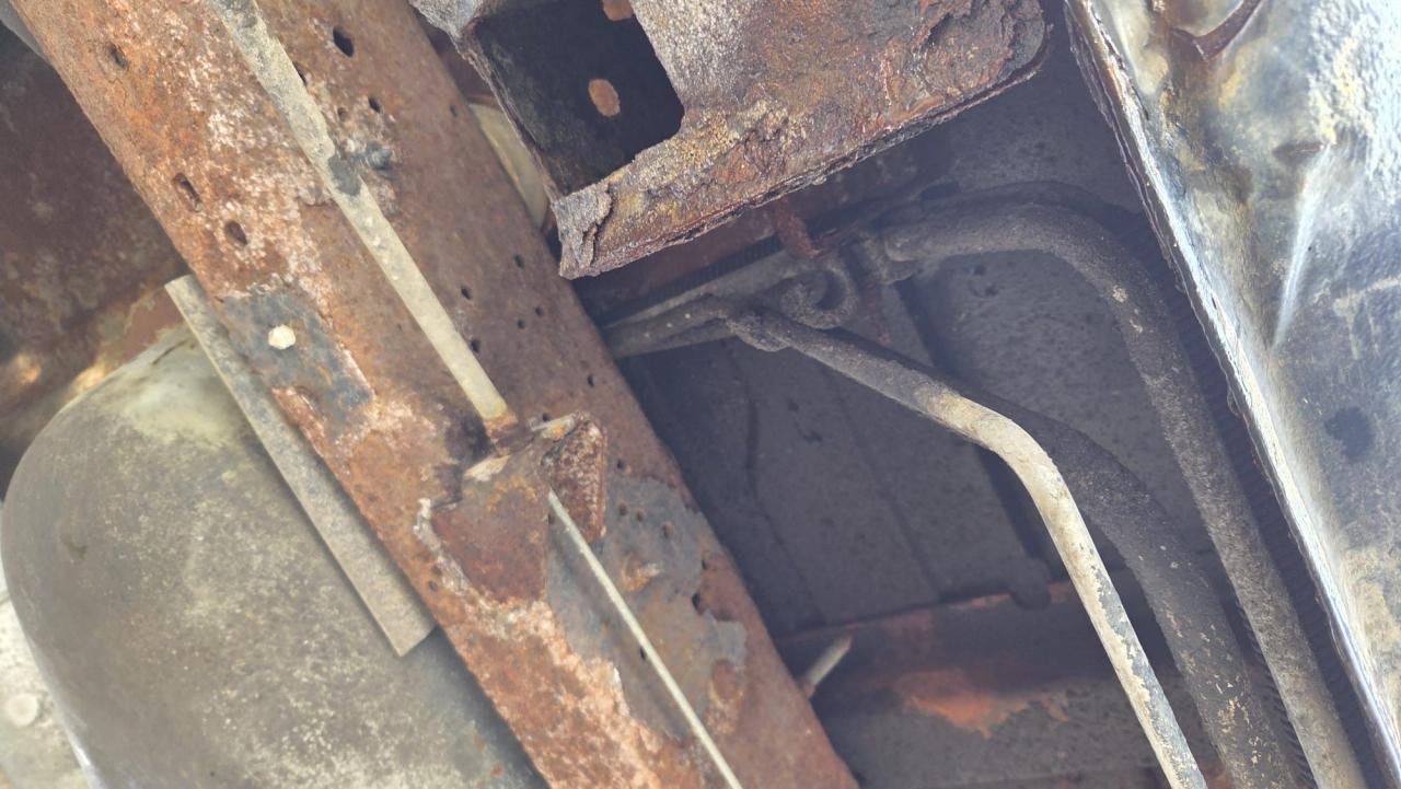 2006 Ford Econoline XL, V8, 5 PASSENGER, CARGO VAN, CERTIFIED Photo