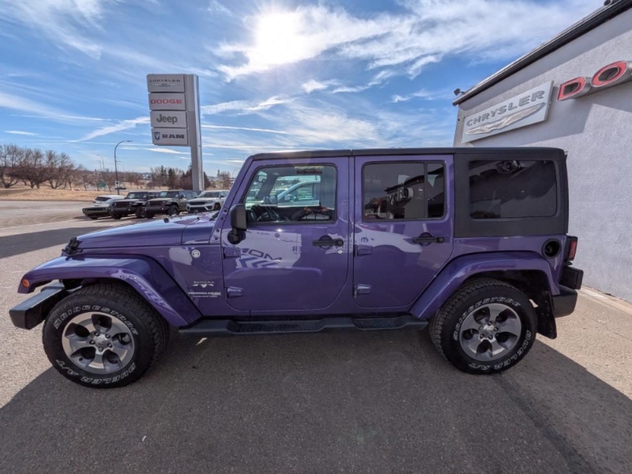 2018 Jeep Wrangler JK Unlimited Sahara Photo3