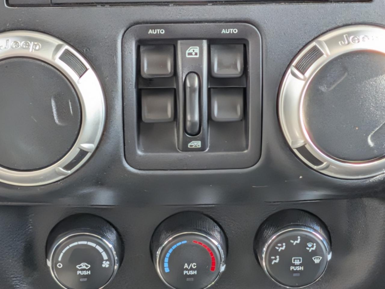 2018 Jeep Wrangler JK Unlimited Sahara Photo