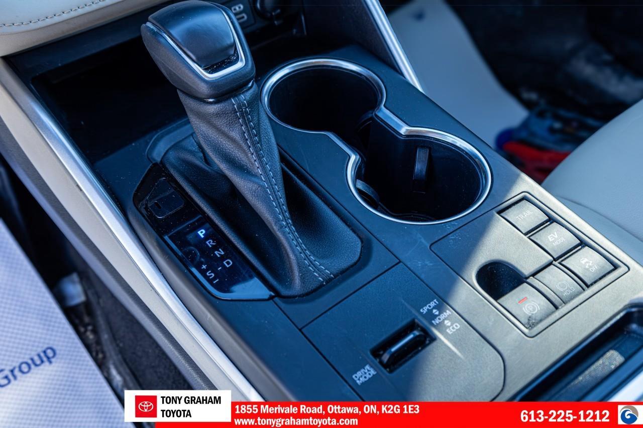 2023 Toyota Highlander HYBRID XLE Photo