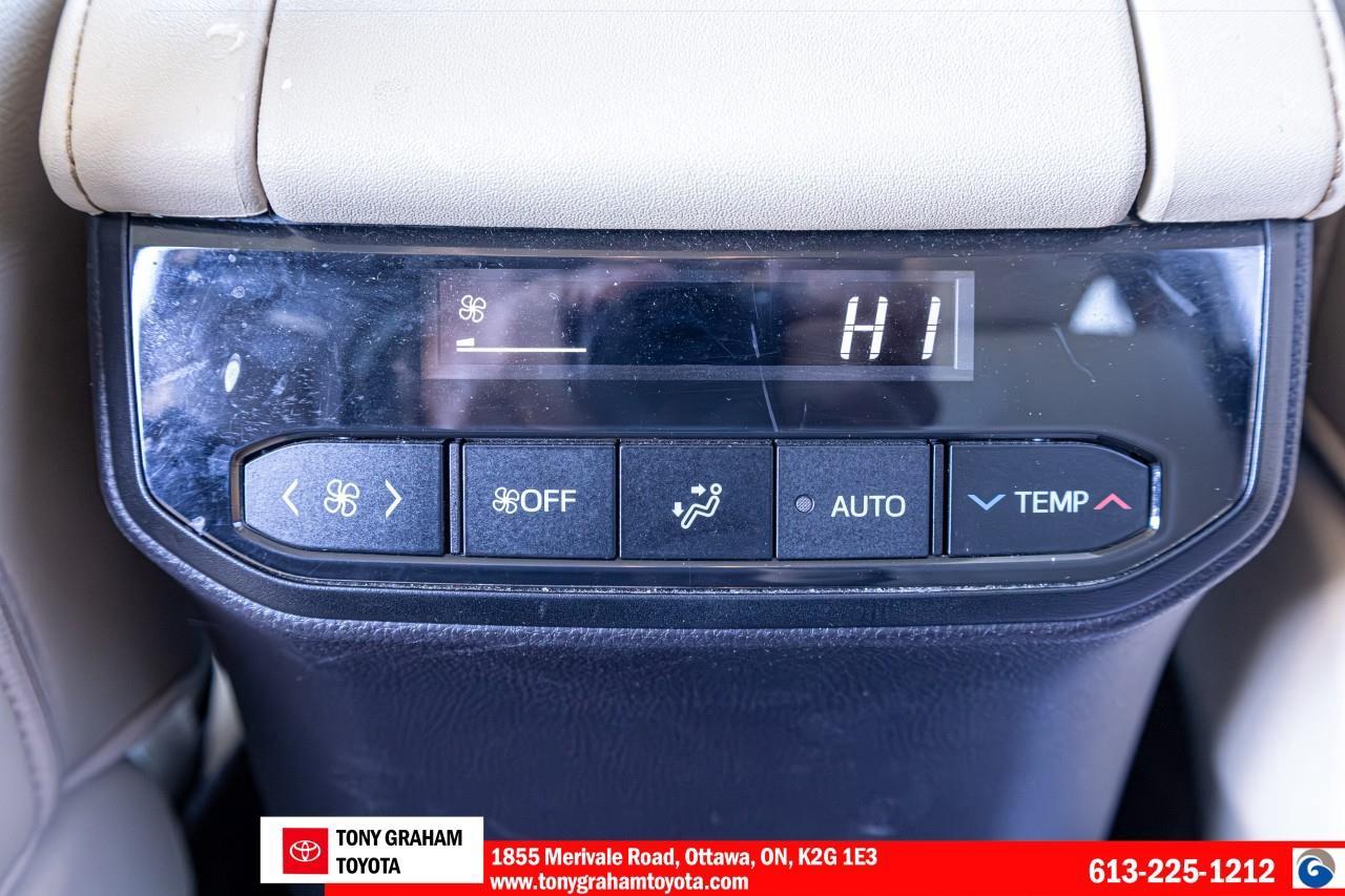 2023 Toyota Highlander HYBRID XLE Photo