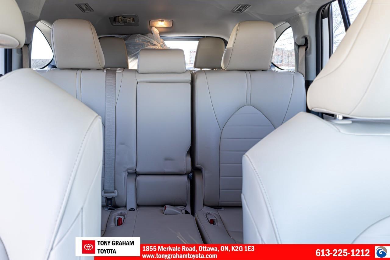 2023 Toyota Highlander HYBRID XLE Photo