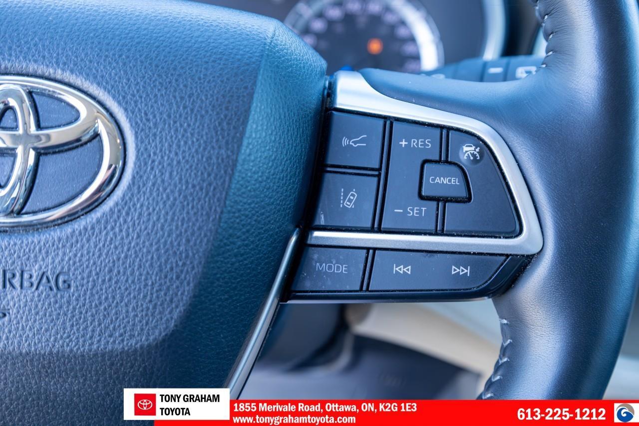 2023 Toyota Highlander HYBRID XLE Photo