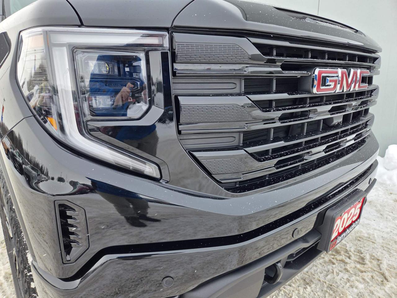 2025 GMC Sierra 1500 Elevation One Owner | Leather | Sunroof | 6'6 Box | X31 | 20" Wheels Photo