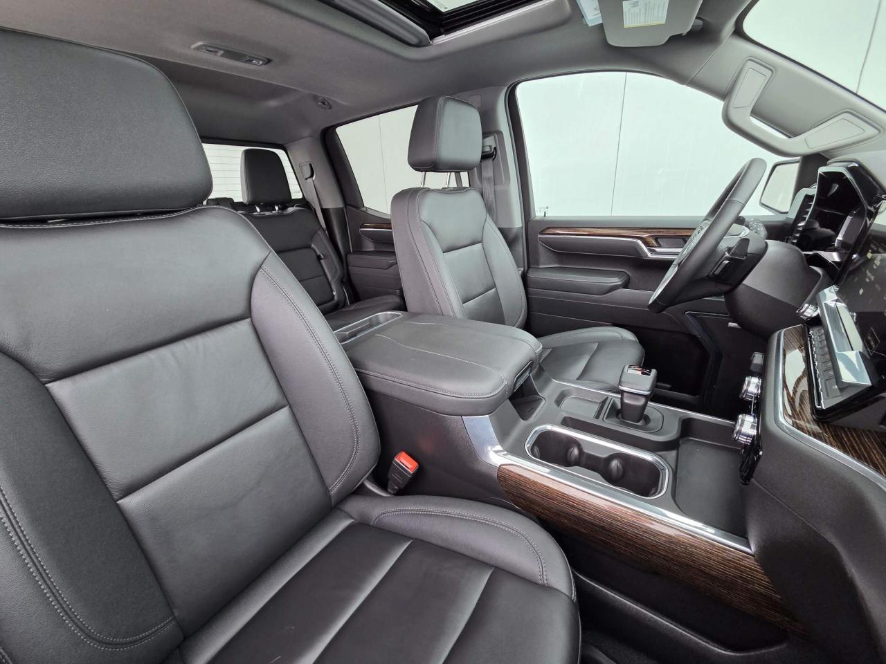 2025 GMC Sierra 1500 Elevation One Owner | Leather | Sunroof | 6'6 Box | X31 | 20" Wheels Photo