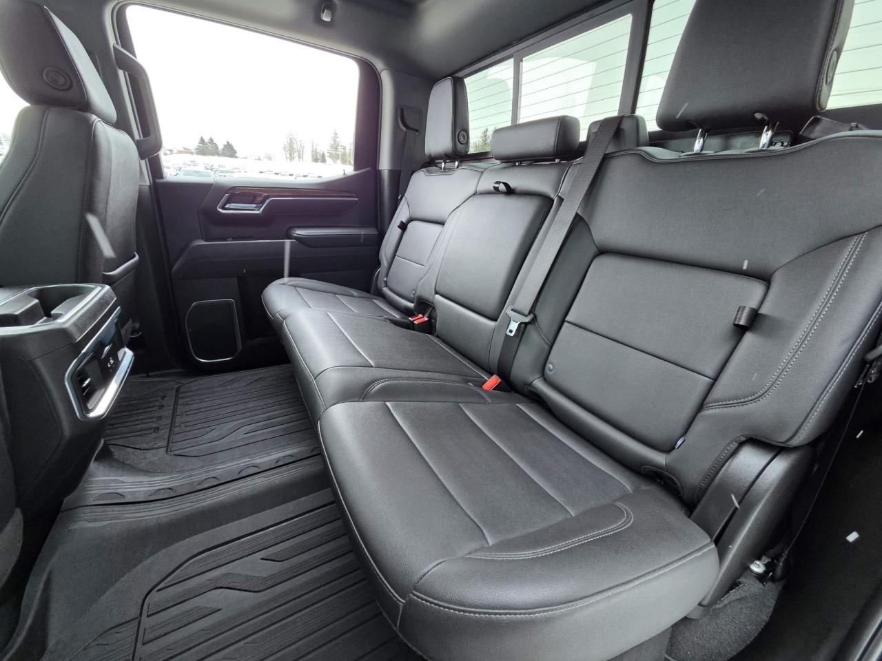 2025 GMC Sierra 1500 Elevation One Owner | Leather | Sunroof | 6'6 Box | X31 | 20" Wheels Photo