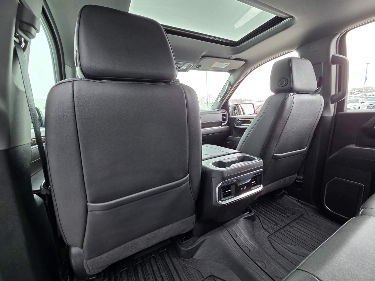 2025 GMC Sierra 1500 Elevation One Owner | Leather | Sunroof | 6'6 Box | X31 | 20" Wheels Photo