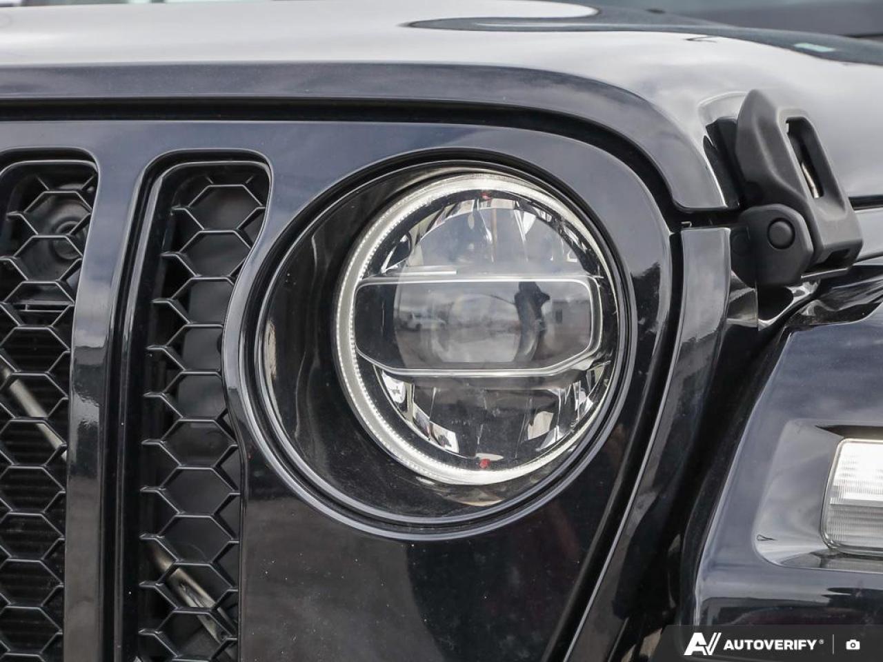 2021 Jeep Gladiator Overland HEATED LEATHER SEATS & WHEEL | NAV Photo