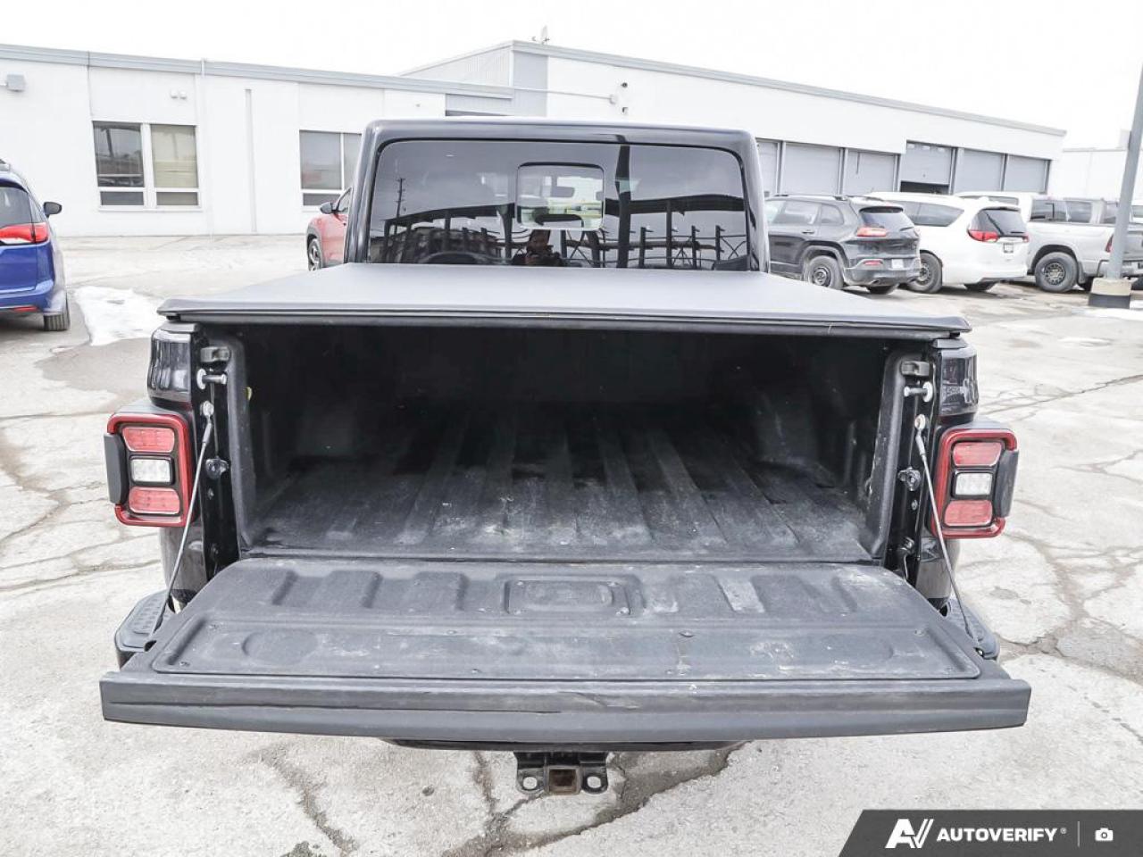 2021 Jeep Gladiator Overland HEATED LEATHER SEATS & WHEEL | NAV Photo