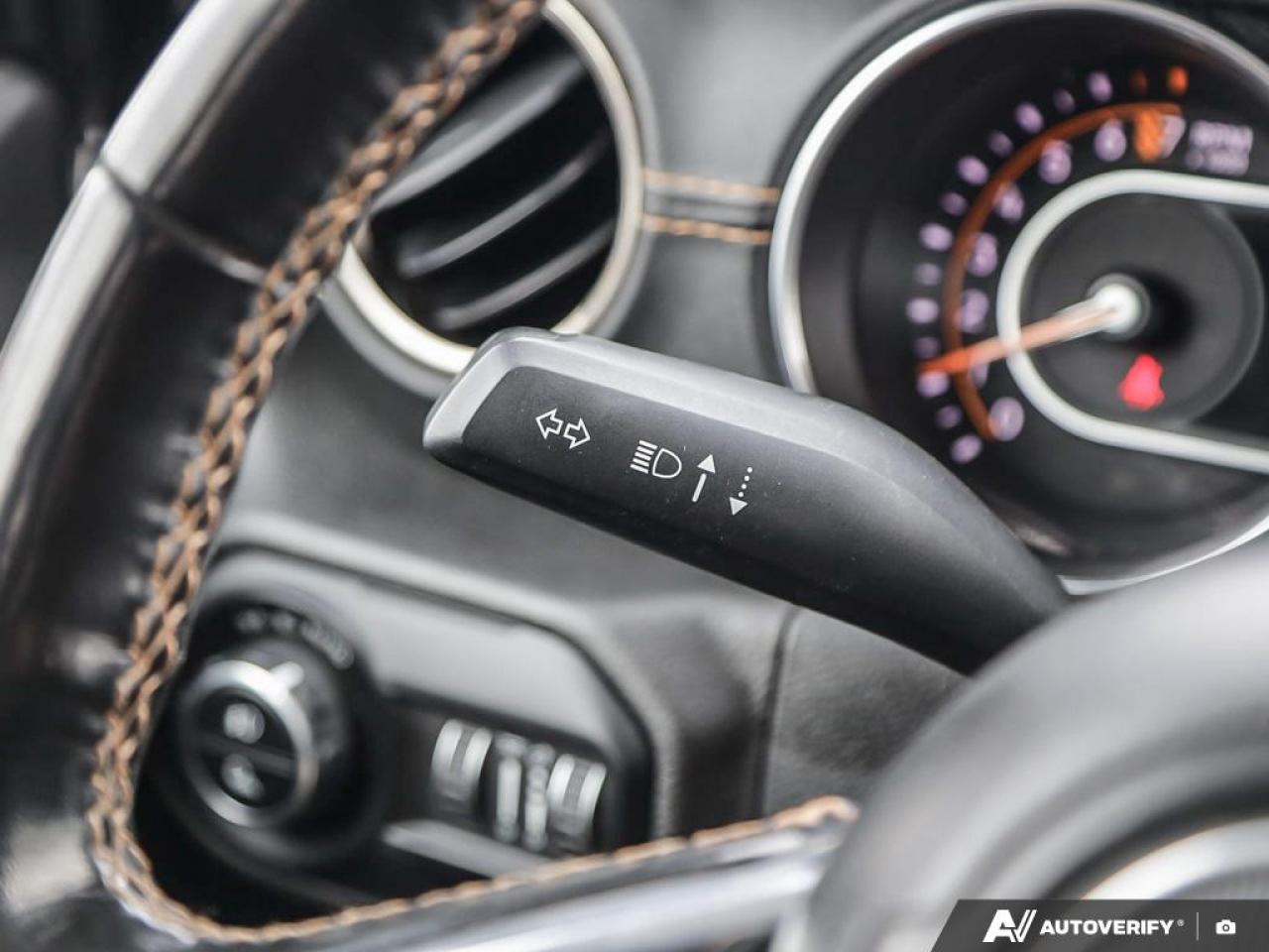 2021 Jeep Gladiator Overland HEATED LEATHER SEATS & WHEEL | NAV Photo