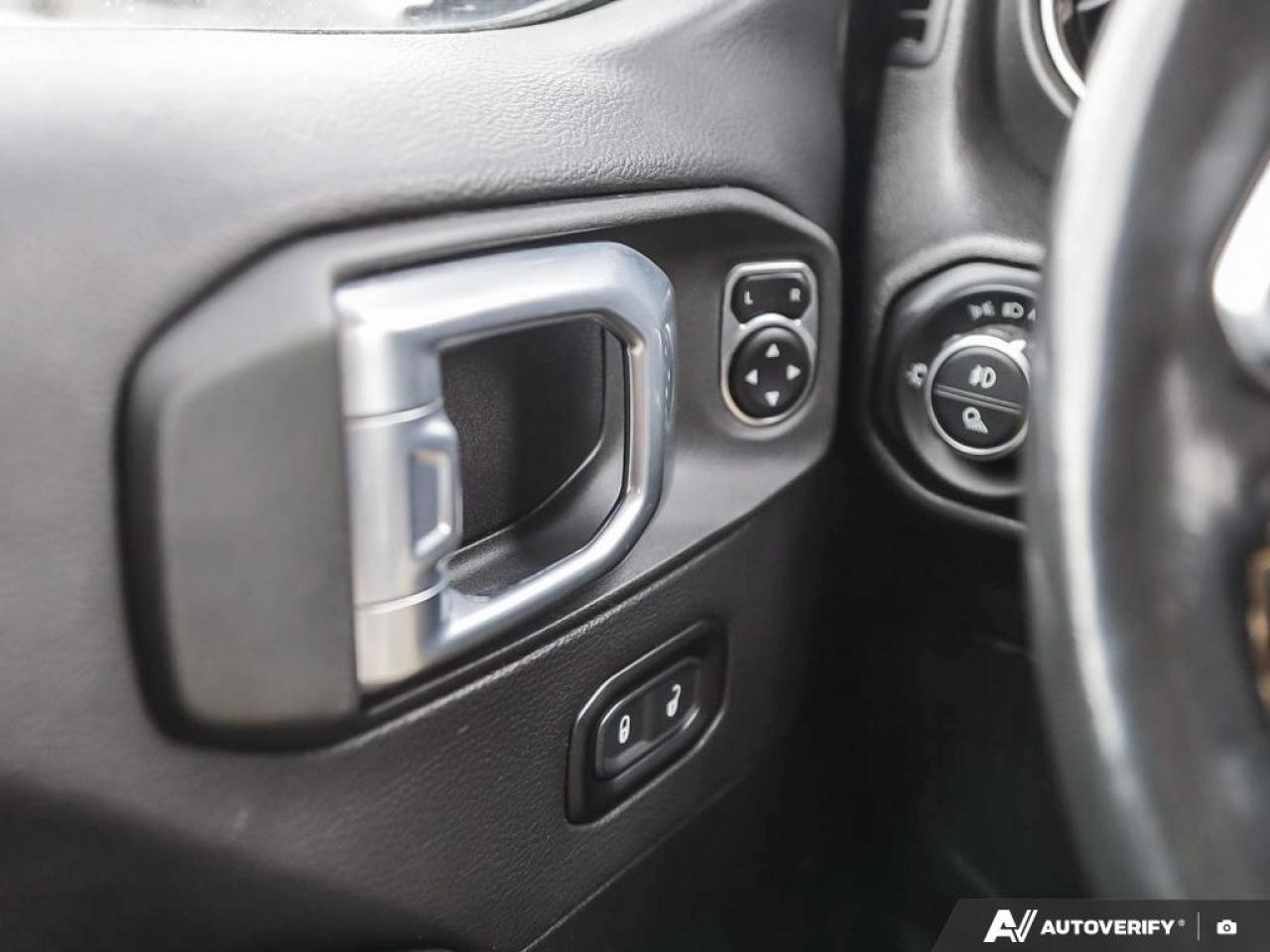 2021 Jeep Gladiator Overland HEATED LEATHER SEATS & WHEEL | NAV Photo