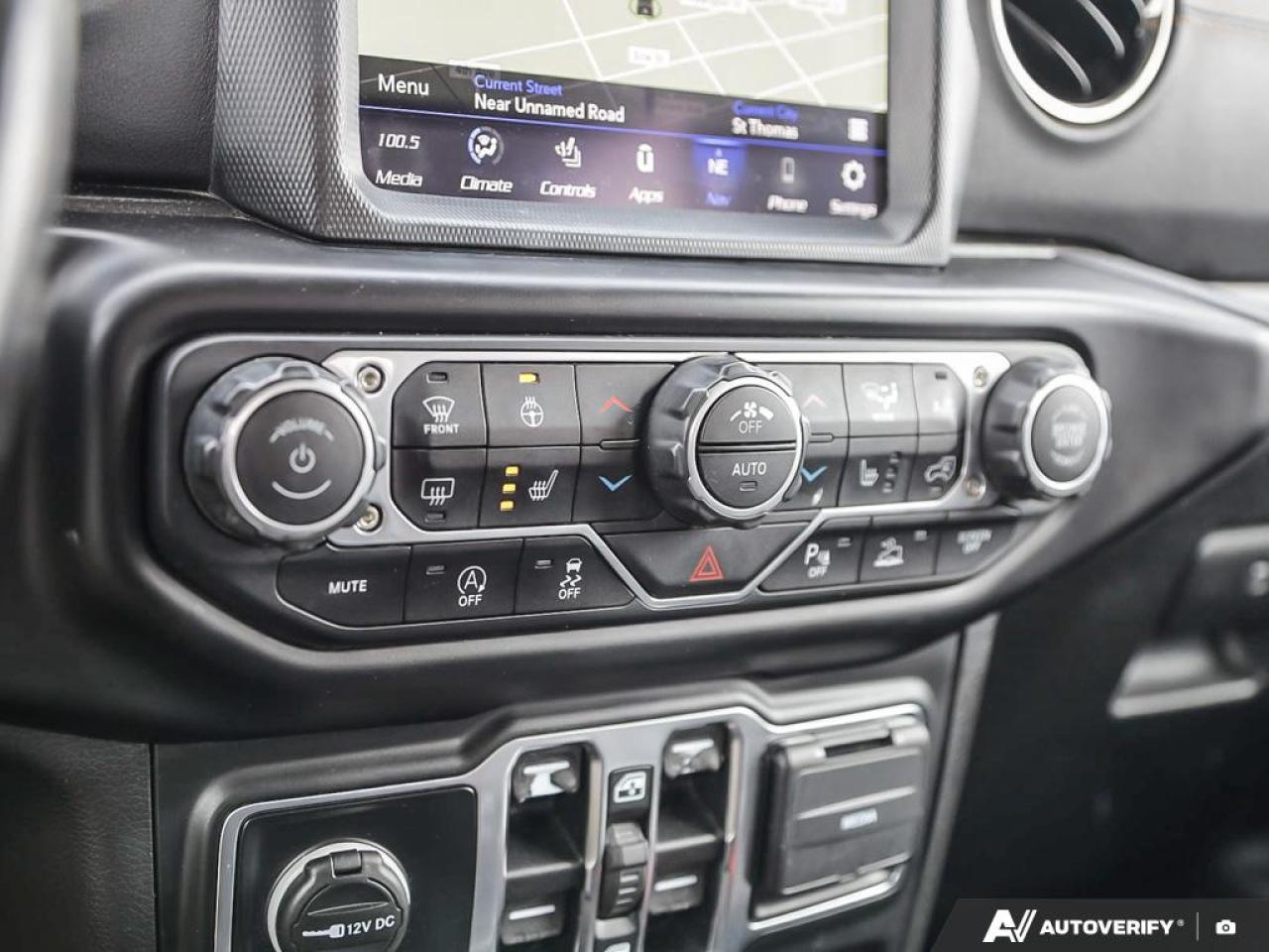 2021 Jeep Gladiator Overland HEATED LEATHER SEATS & WHEEL | NAV Photo