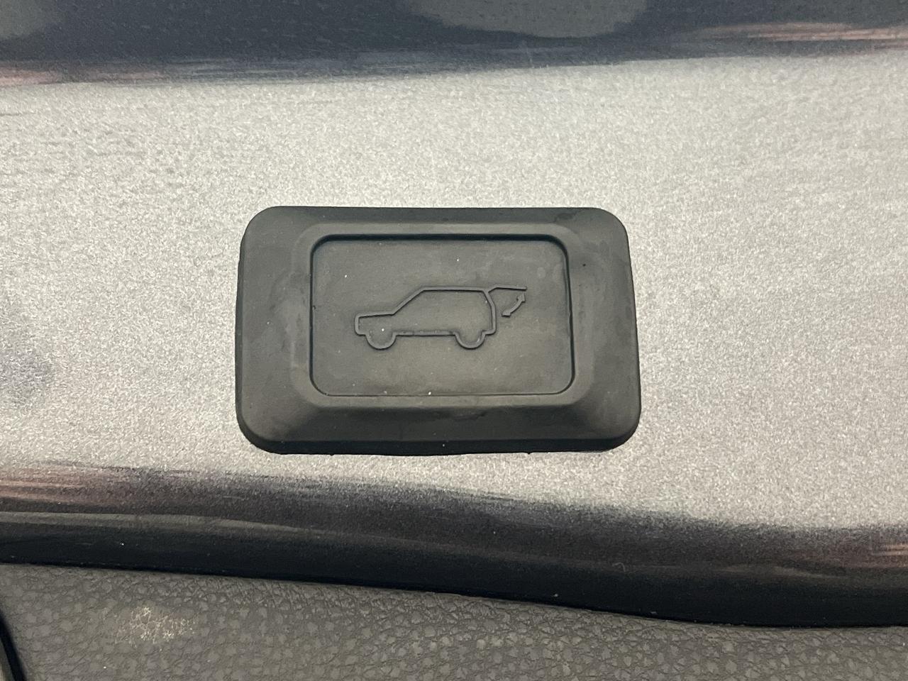 2021 Toyota RAV4 LIMITED AWD | ONLY 33,000KMS! | LEATHER | SUNROOF Photo