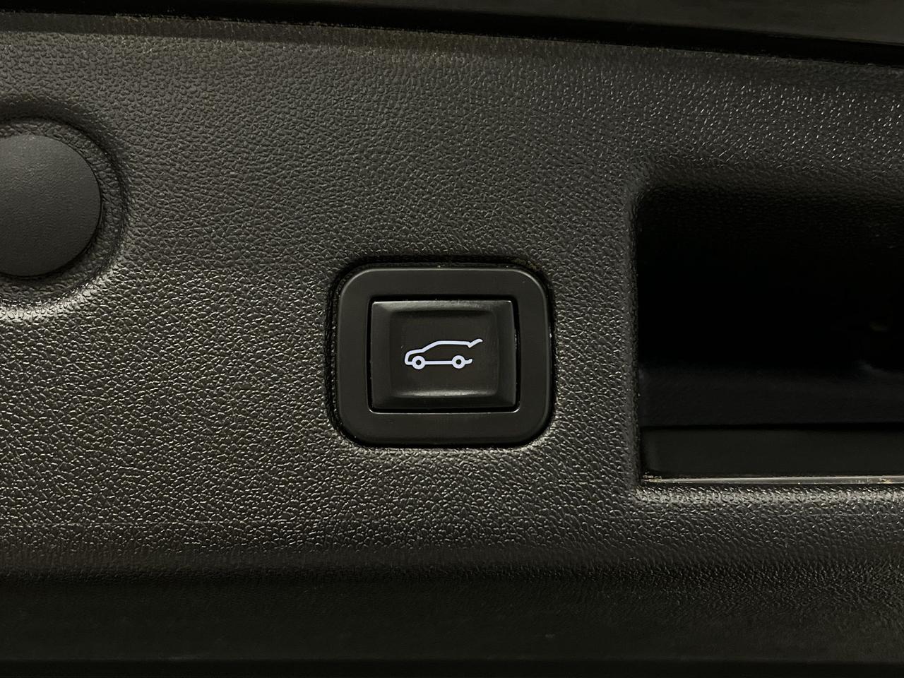 2018 Chevrolet Equinox PREMIER AWD | TURBO DIESEL | HTD LEATHER | CARPLAY Photo