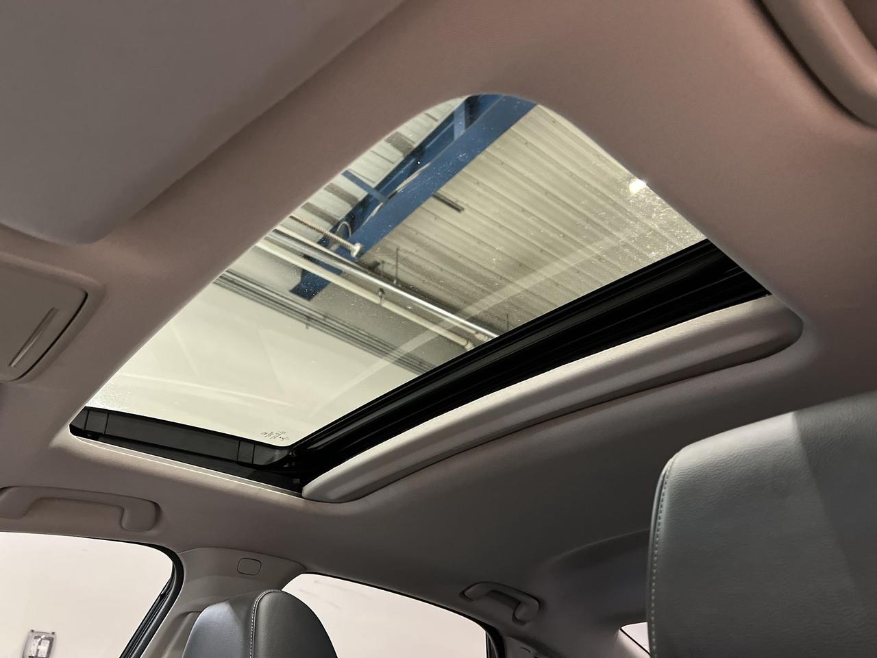 2022 Honda Civic TOURING | HTD LEATHER | SUNROOF | REMOTE START Photo