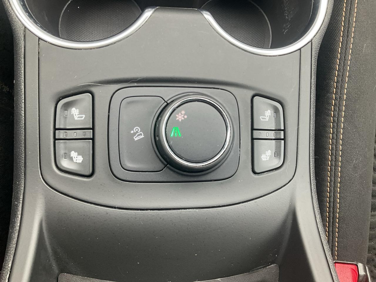 2018 GMC Terrain HTD SEATS / NAV / PWR DRIVER SEAT / RMT START Photo