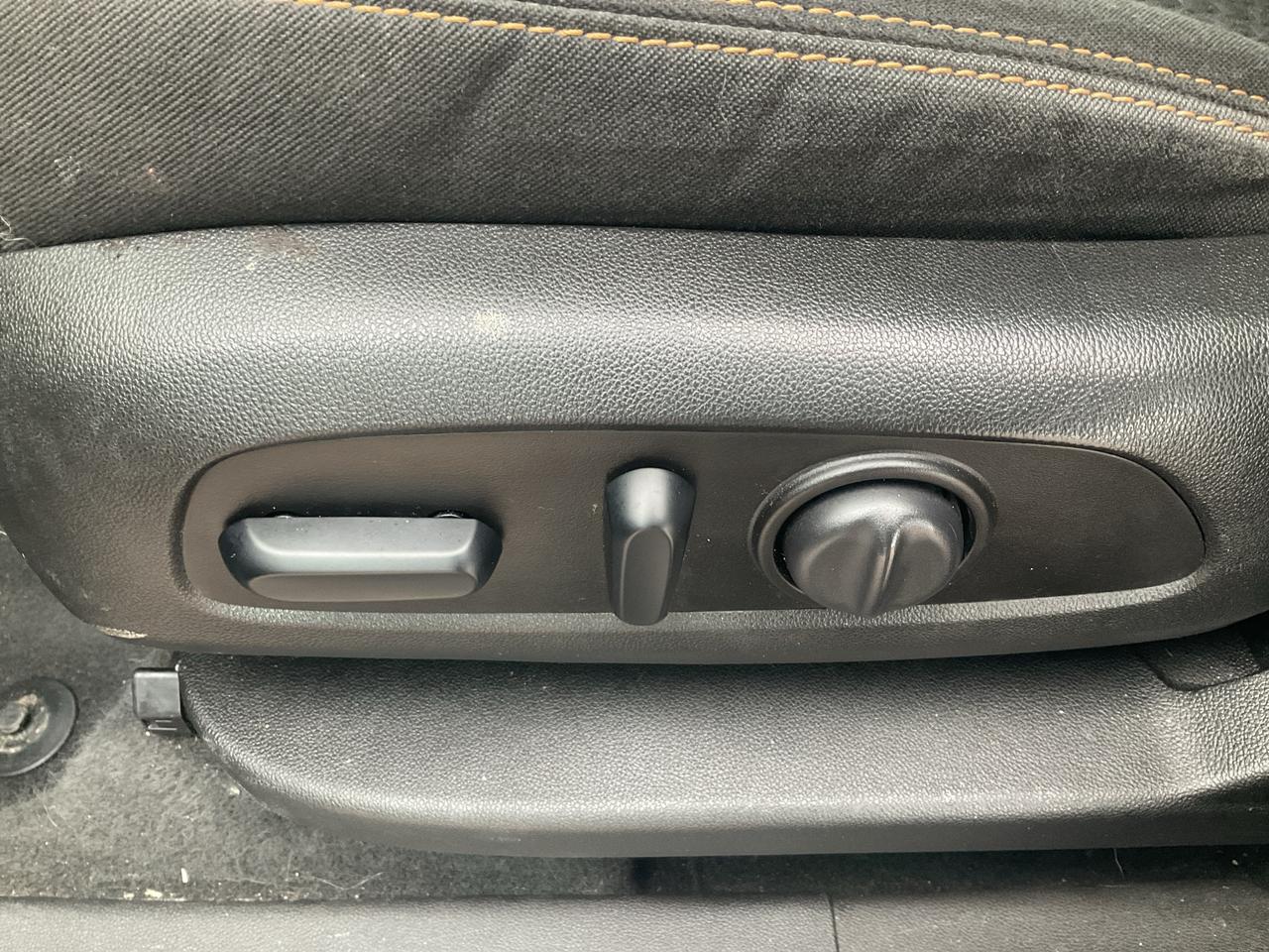 2018 GMC Terrain HTD SEATS / NAV / PWR DRIVER SEAT / RMT START Photo