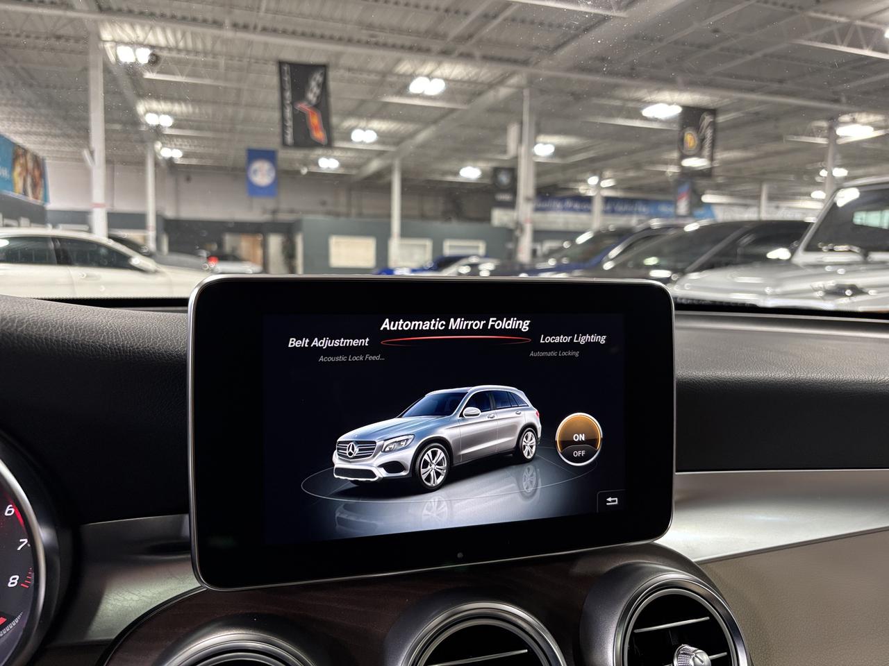 2019 Mercedes-Benz GLC GLC300|4MATIC|NAV|CREAMSEATS|AMGALLOYS|WOODTRIMS|+ Photo