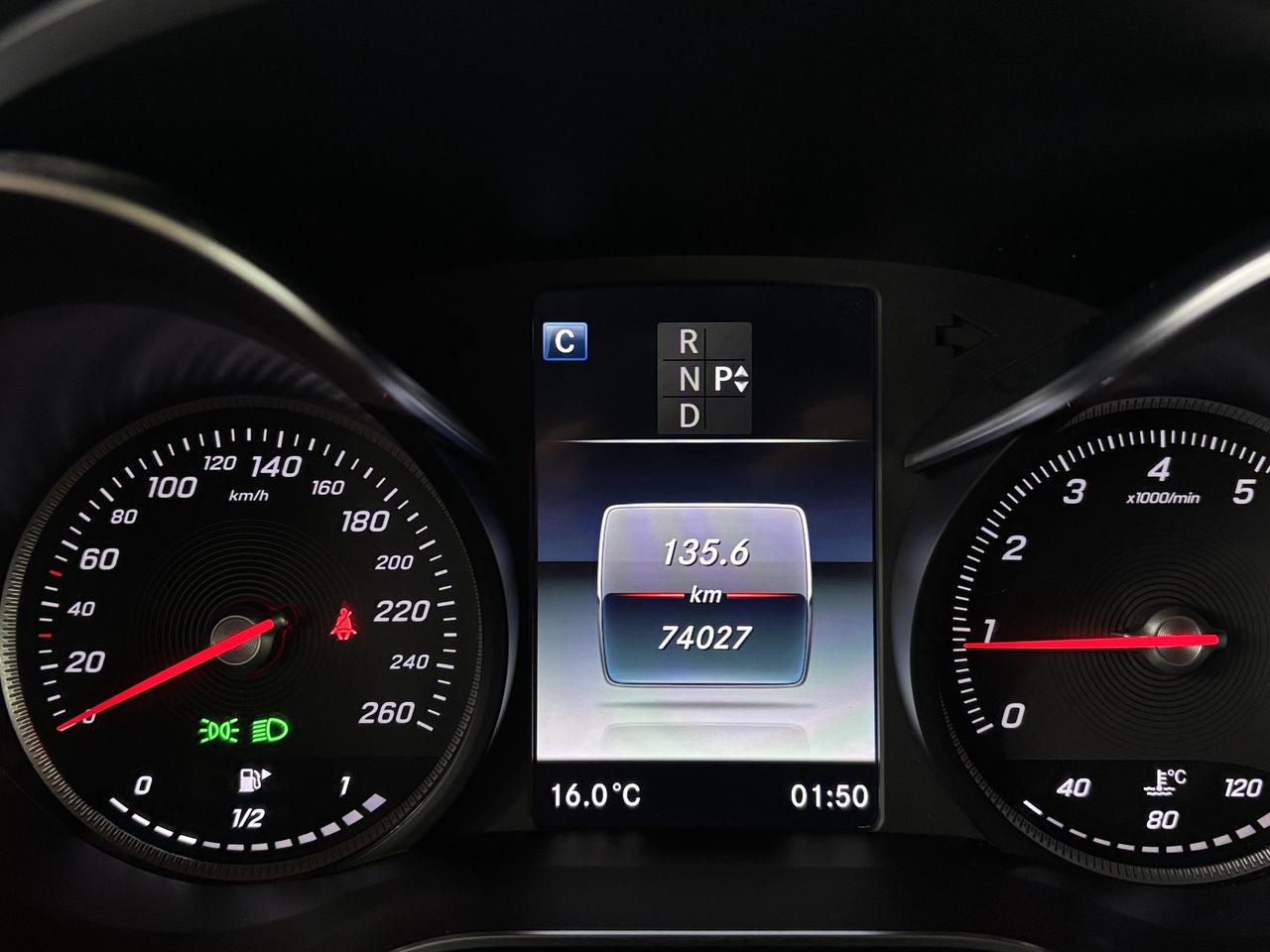 2019 Mercedes-Benz GLC GLC300|4MATIC|NAV|CREAMSEATS|AMGALLOYS|WOODTRIMS|+ Photo