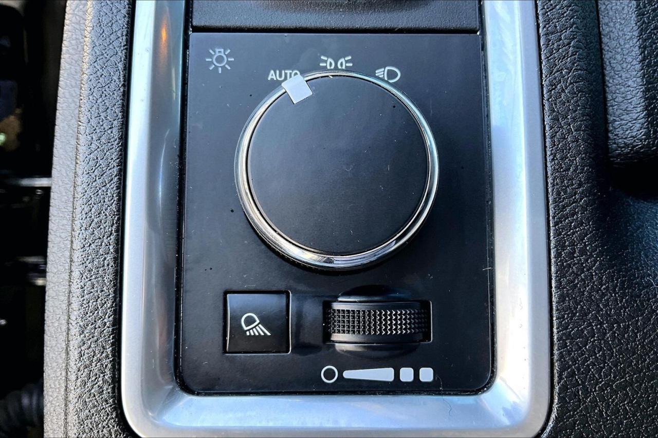 2024 RAM 1500 Classic Warlock Crew V6 | Heated Buckets | Liner |4X4 Photo