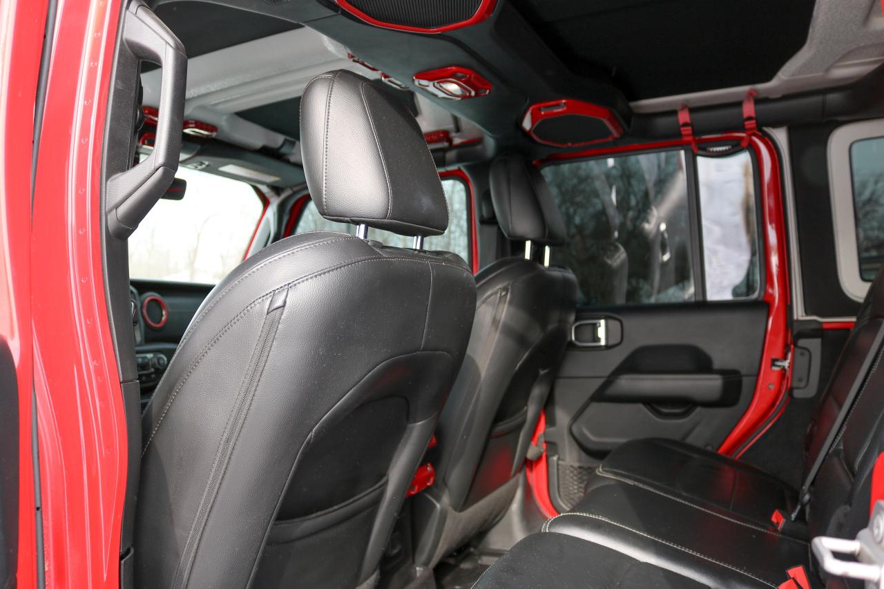 2018 Jeep Wrangler Unlimited Sahara 4x4 | BLUETOOTH | HEATED SEATS | Photo