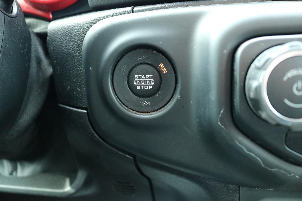 2018 Jeep Wrangler Unlimited Sahara 4x4 | BLUETOOTH | HEATED SEATS | Photo