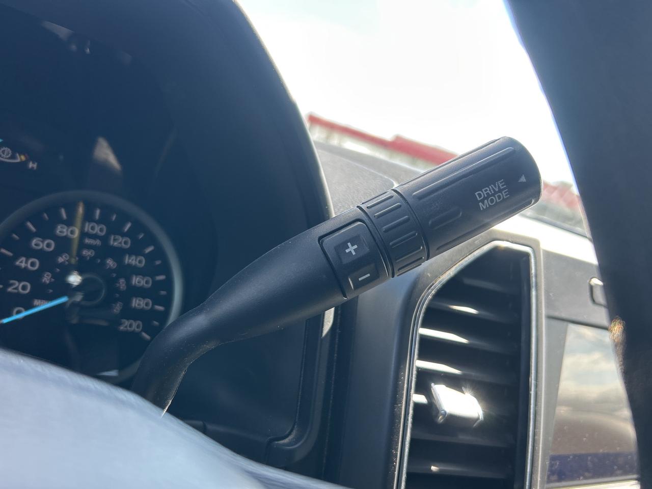 2020 Ford F-150 XLT, 4X4, 5 LITER, CLEAN CARFAX, 5 PASSENGER! Photo